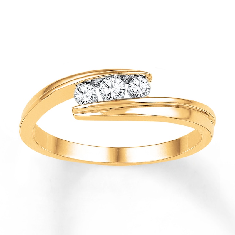 Main Image 1 of 3-Stone Diamond Ring 1/4 ct tw Round-cut 10K Yellow Gold