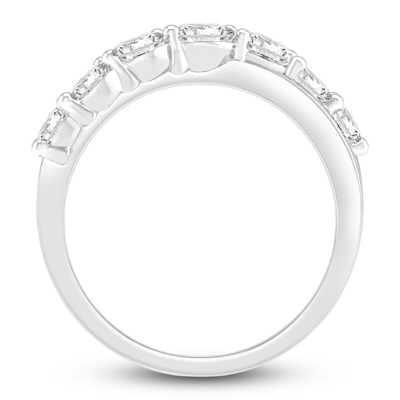 Main Image 2 of Lab-Grown Diamond Ring 1-1/2 ct tw Round 14K White Gold