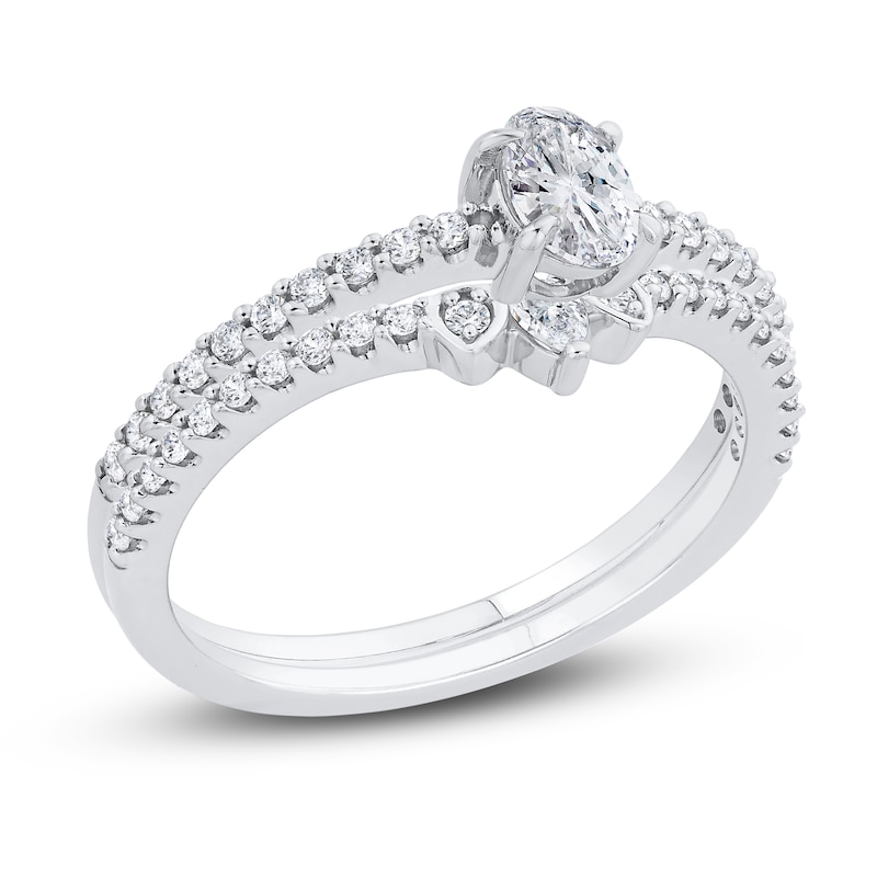 Main Image 1 of Diamond Bridal Set 3/4 ct tw Oval/Round 14K White Gold