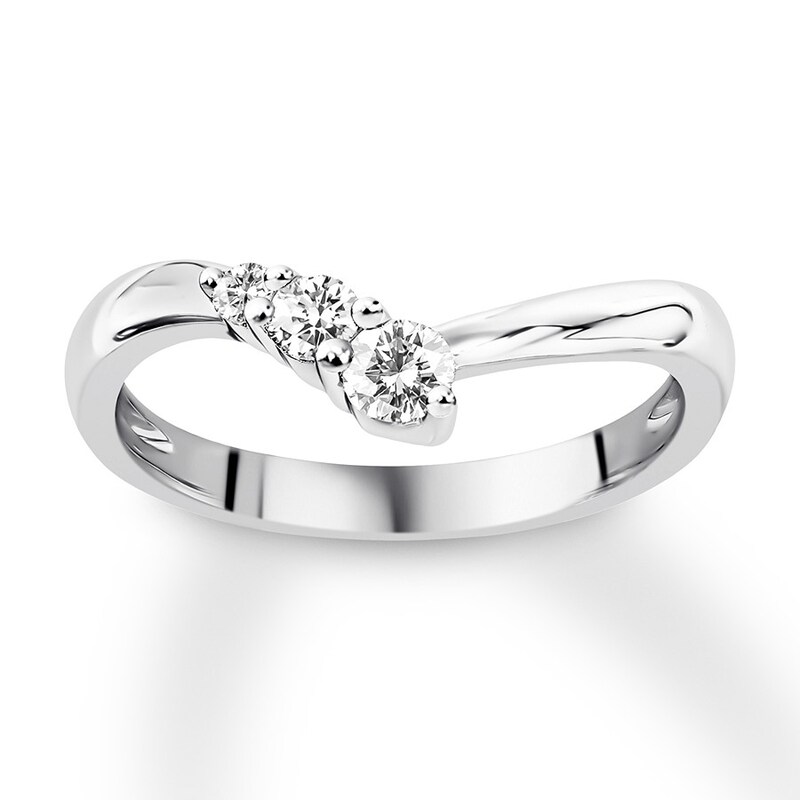 Main Image 1 of Diamond Contour Ring 1/4 carat tw Round-cut 14K White Gold