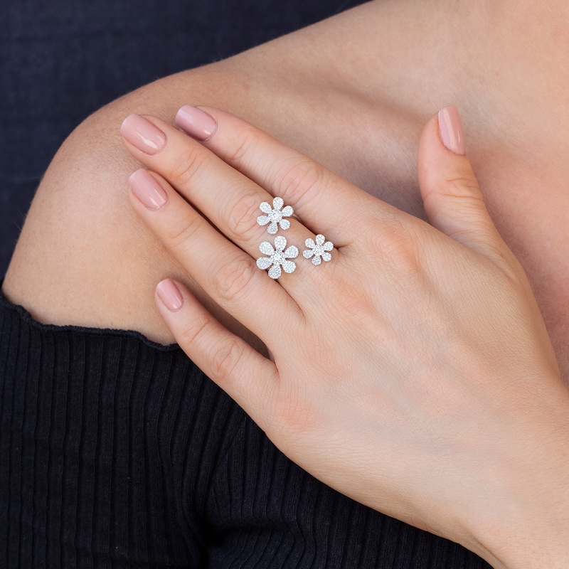Main Image 4 of Shy Creation Diamond Flower Ring 5/8 ct tw 14K White Gold SC55007205