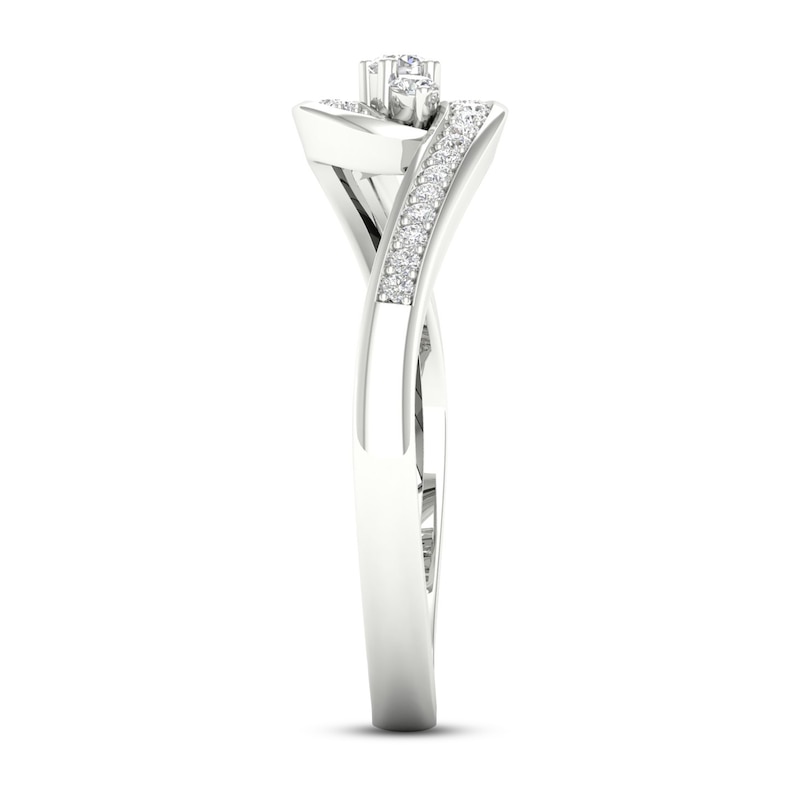 Main Image 3 of Diamond 3-Stone Ring 1/6 ct tw Round 10K White Gold