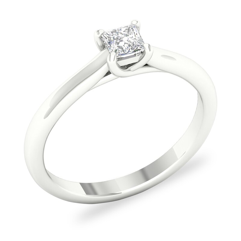 Main Image 4 of Diamond Solitaire Ring 1/3 ct tw Princess-cut Platinum (SI2/I)