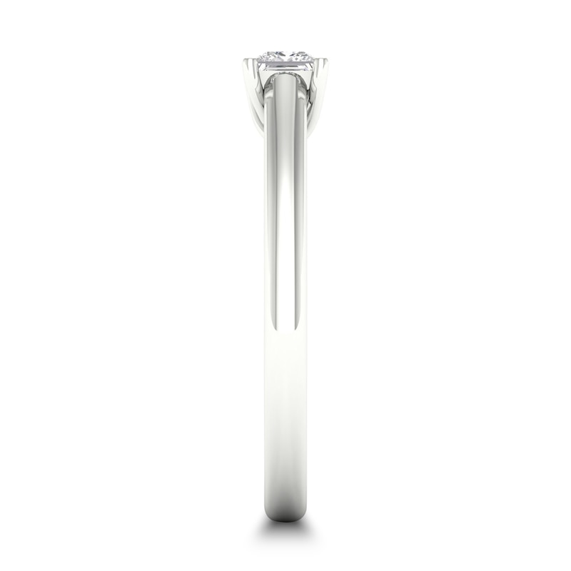 Main Image 2 of Diamond Solitaire Ring 1/4 ct tw Princess-cut Platinum (SI2/I)