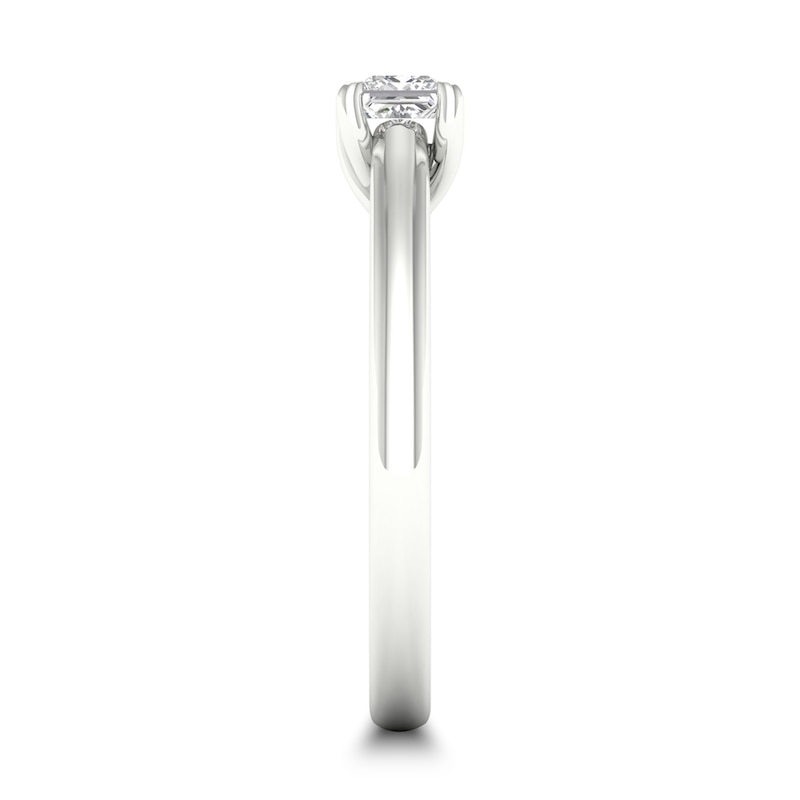 Main Image 2 of Diamond Solitaire Ring 1/3 ct tw Princess-cut 14K White Gold (SI2/I)