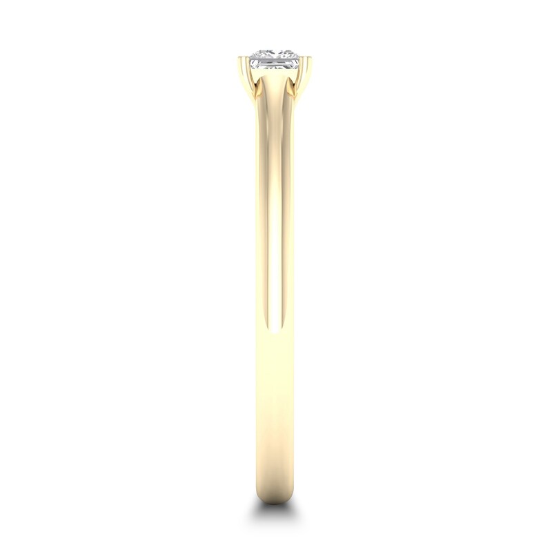 Main Image 2 of Diamond Solitaire Ring 1/6 ct tw Princess-cut 14K Yellow Gold (SI2/I)