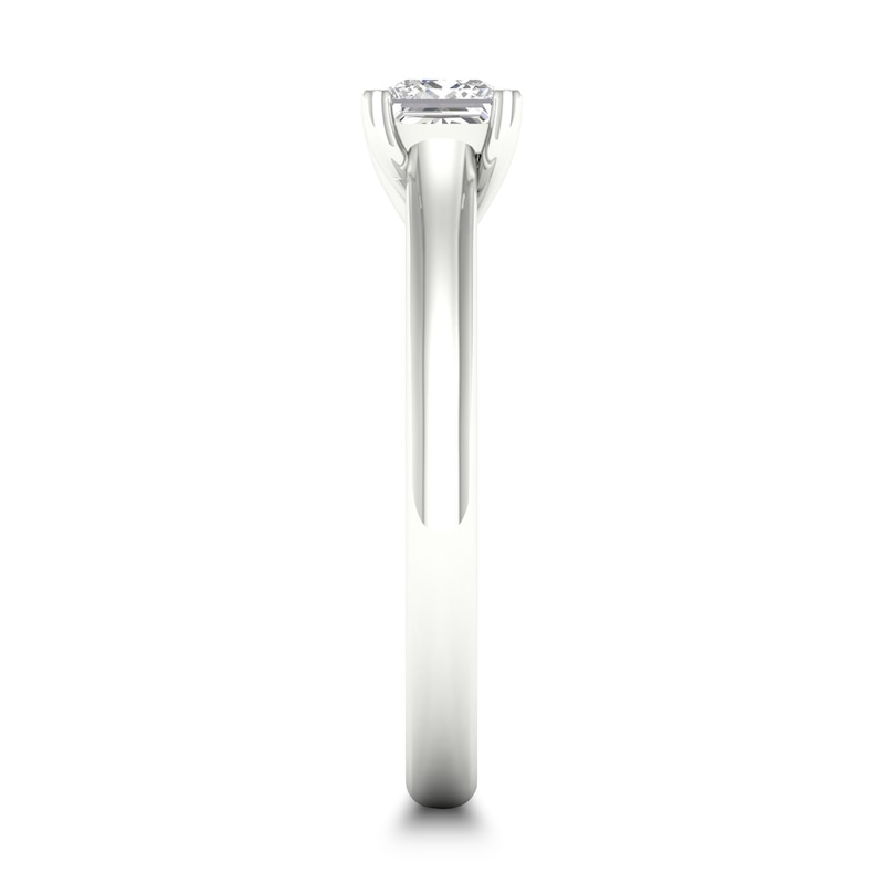 Main Image 2 of Diamond Solitaire Ring 3/4 ct tw Princess-cut 14K White Gold (SI2/I)