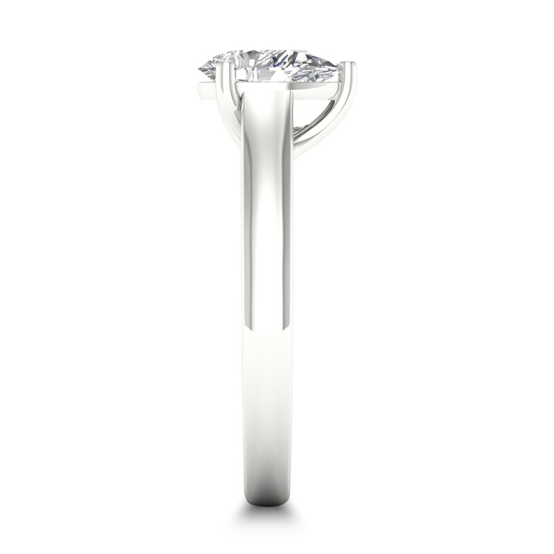 Main Image 2 of Diamond Solitaire Ring 3/4 ct tw Pear-shaped Platinum (SI2/I)