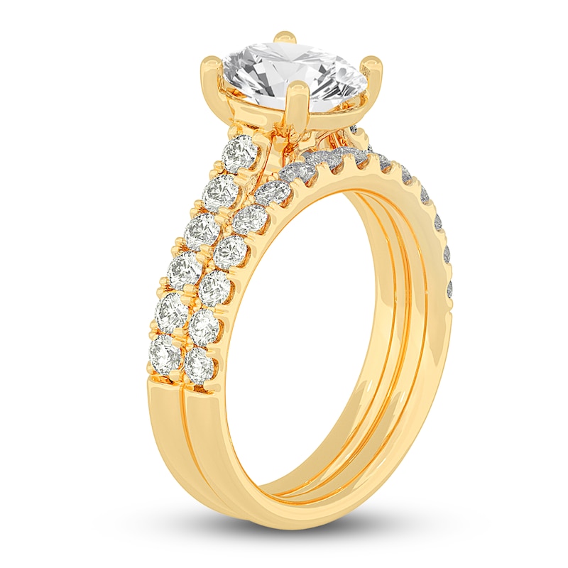 Main Image 2 of Lab-Created Diamond Bridal Set 3 ct tw Oval/Round 14K Yellow Gold