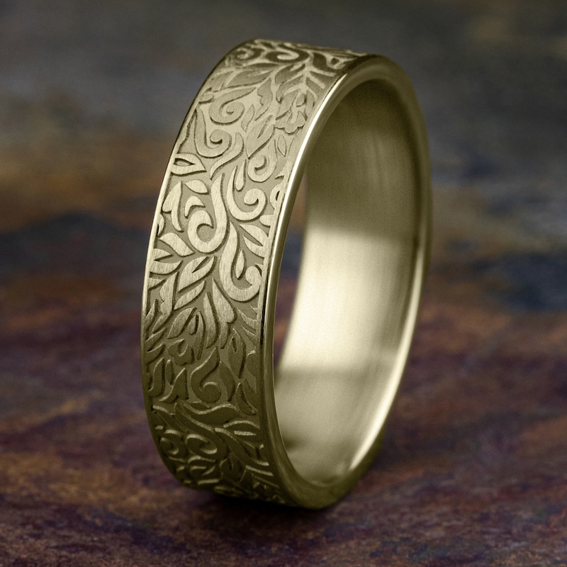 Main Image 4 of Men's Paisley Wedding Band 14K Yellow Gold 7.0mm