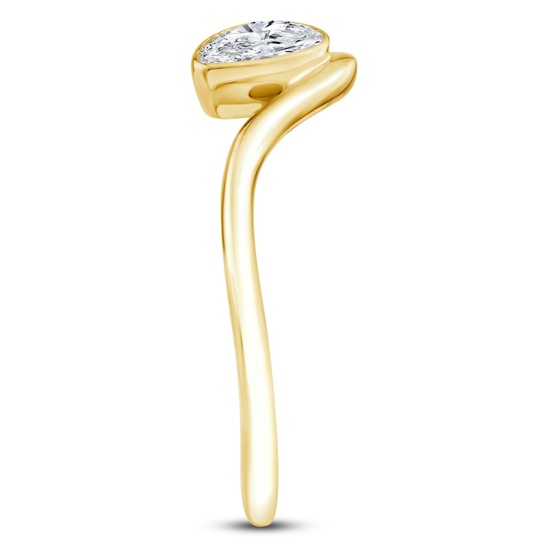 Main Image 3 of Jared Signature Pear-Shaped Lab-Grown Diamond Solitaire Ring 1/2 ct tw 14K Yellow Gold