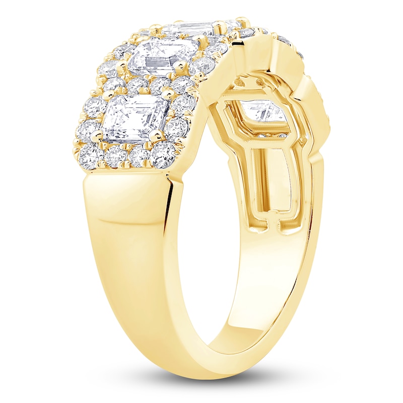 Main Image 2 of Emerald and Round-Cut Diamond Anniversary Band 2 ct tw 14K Yellow Gold