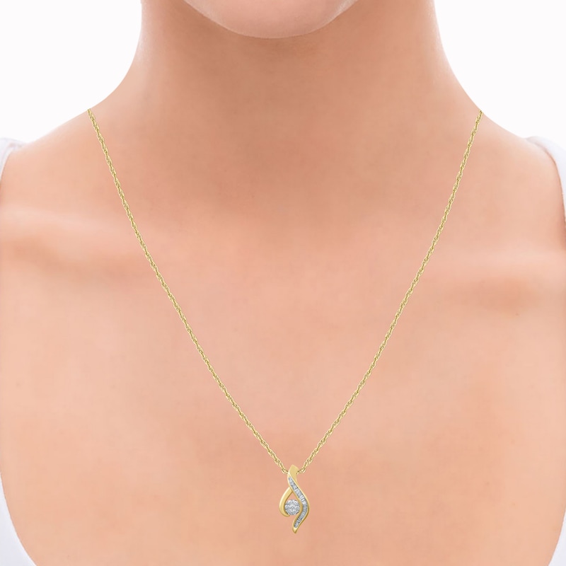 Main Image 4 of Diamond Necklace 1/6 ct tw 10K Yellow Gold