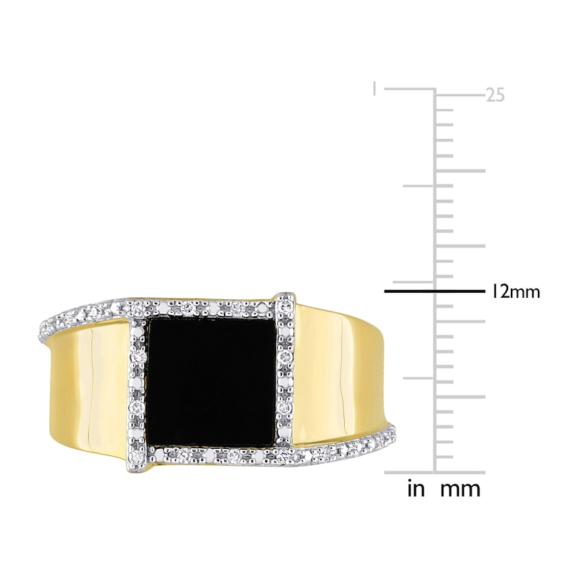 Main Image 4 of Men's Natural Onyx Ring 1/10 ct tw Diamonds 10K Yellow Gold