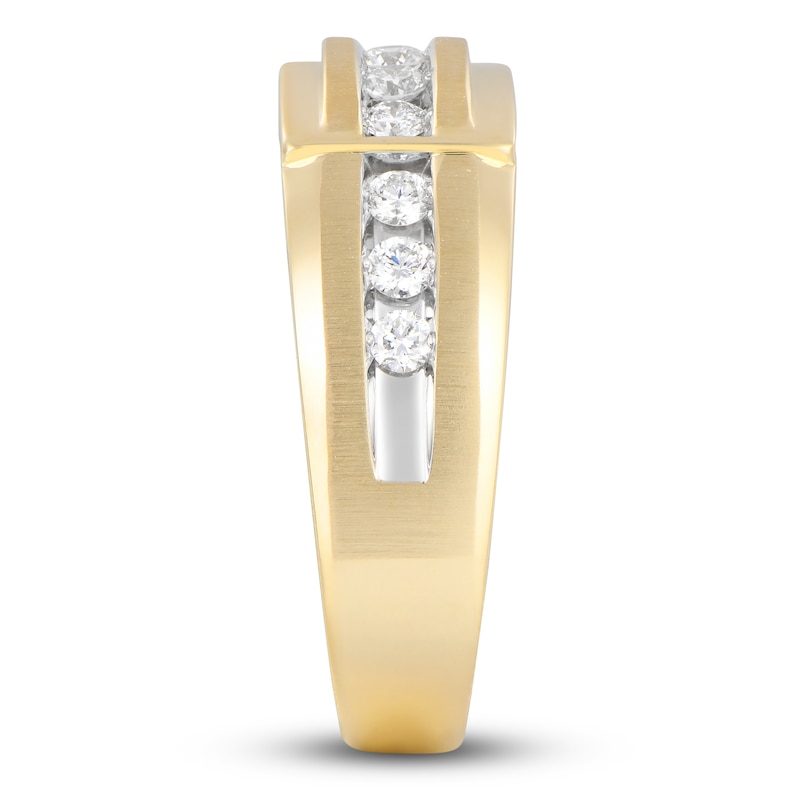 Main Image 2 of Men's Diamond Anniversary Band 1/2 ct tw Round 14K Yellow Gold