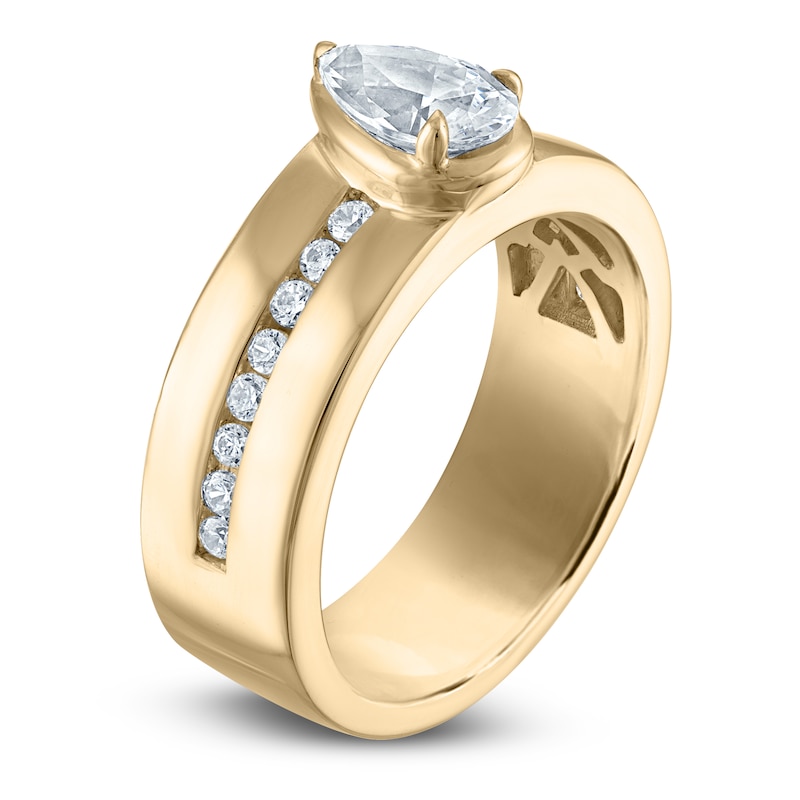 Main Image 2 of Vera Wang VOW Pear-Shaped Diamond Engagement Ring 1 ct tw 14K Yellow Gold