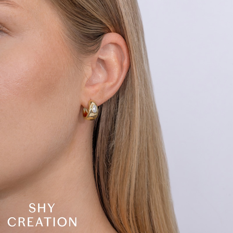 Main Image 3 of Shy Creation Baguette & Round-Cut Huggie Hoop Earrings 1/15 ct tw 14K Yellow Gold SC55028020RD
