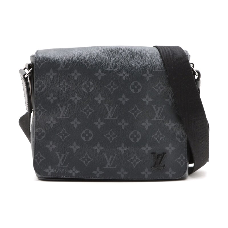 Main Image 1 of Previously Owned Louis Vuitton District PM Monogram Messenger Bag M44000 (O1Y5SQVK)