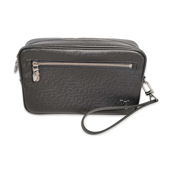 Previously Owned Louis Vuitton Taiga Pochette Kasai Wristlet PAAVPAA3