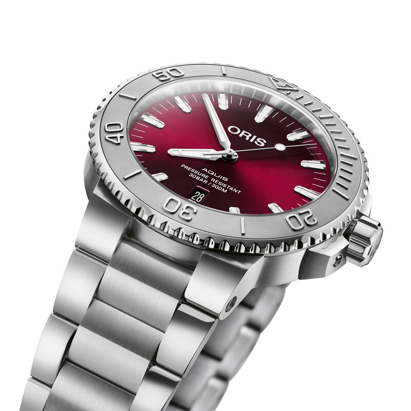 Main Image 2 of Oris Aquis Date Men's Watch 01 733 7730 4158-07 8 24 05PEB