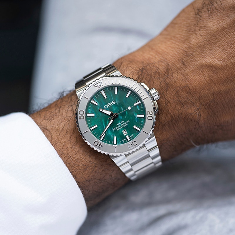 Main Image 4 of Oris Aquis Date Automatic Men's Watch 73377304137