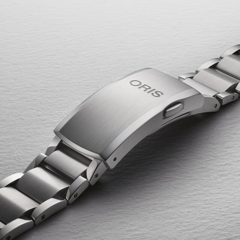 Main Image 3 of Oris Aquis Date Upcycle Calibre 400 Men's Watch 01 400 7790 4150-07 8 23 02PEB