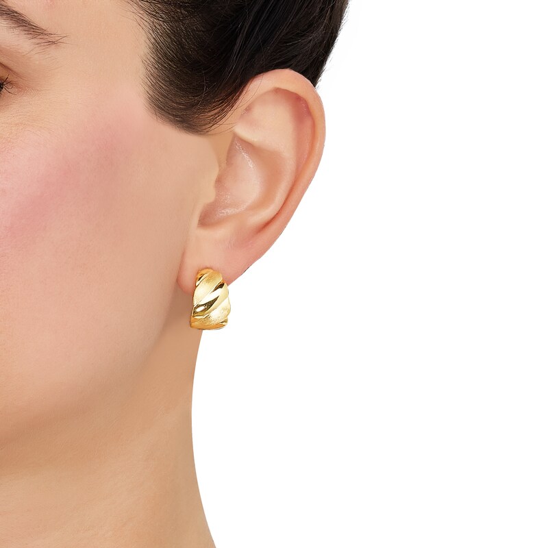Main Image 3 of Italia D'Oro Scalloped J-Hoop Earrings 14K Yellow Gold