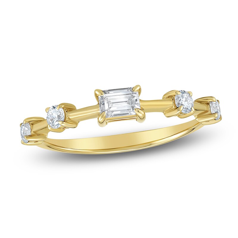 Main Image 1 of Jared Signature Emerald & Round-Cut Lab-Grown Diamond Station Ring 1/2 ct tw 14K Yellow Gold