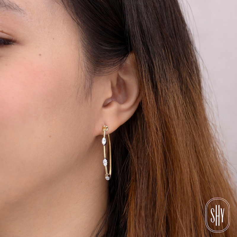 Main Image 3 of Shy Creation Multi-Diamond Station Ribbed Hoop Earrings 3/8 ct tw 14K Two-Tone Gold B22001042D1.60