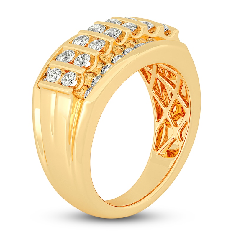 Main Image 2 of Men's Diamond Ring 1-1/2 ct tw Round 14K Yellow Gold