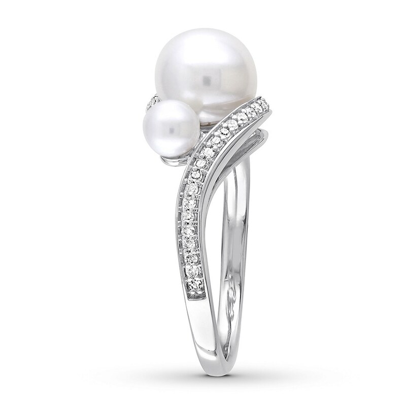 Main Image 3 of Cultured Pearl Ring 1/6 ct tw Diamonds 10K White Gold