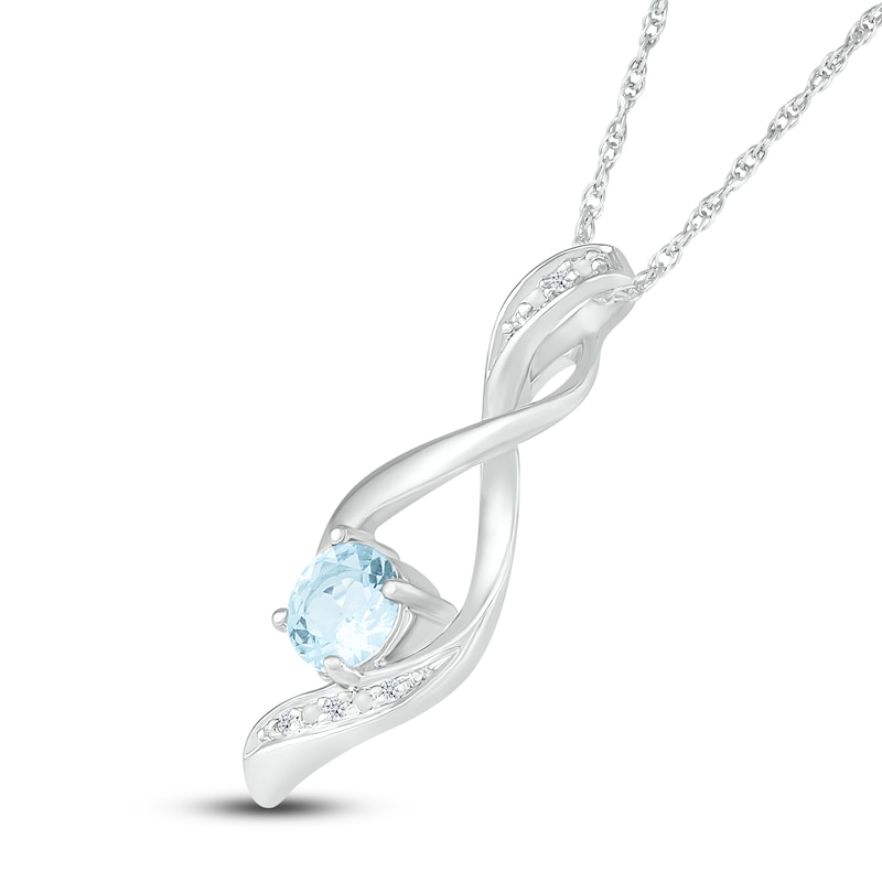 White gold necklace with diamonds and aquamarine