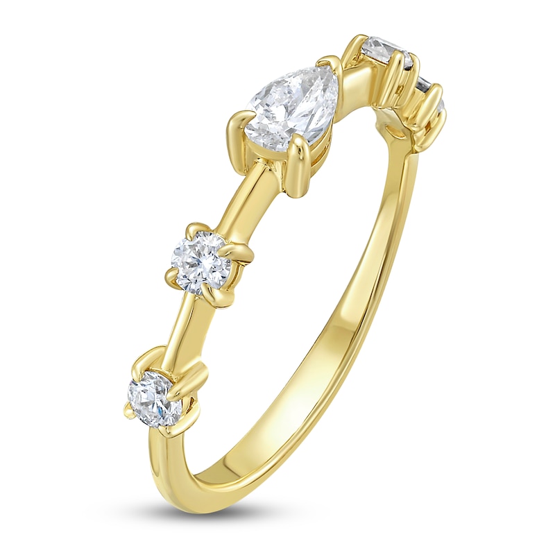Main Image 4 of Jared Signature Pear-Shaped & Round Lab-Grown Diamond Station Ring 1/2 ct tw 14K Yellow Gold