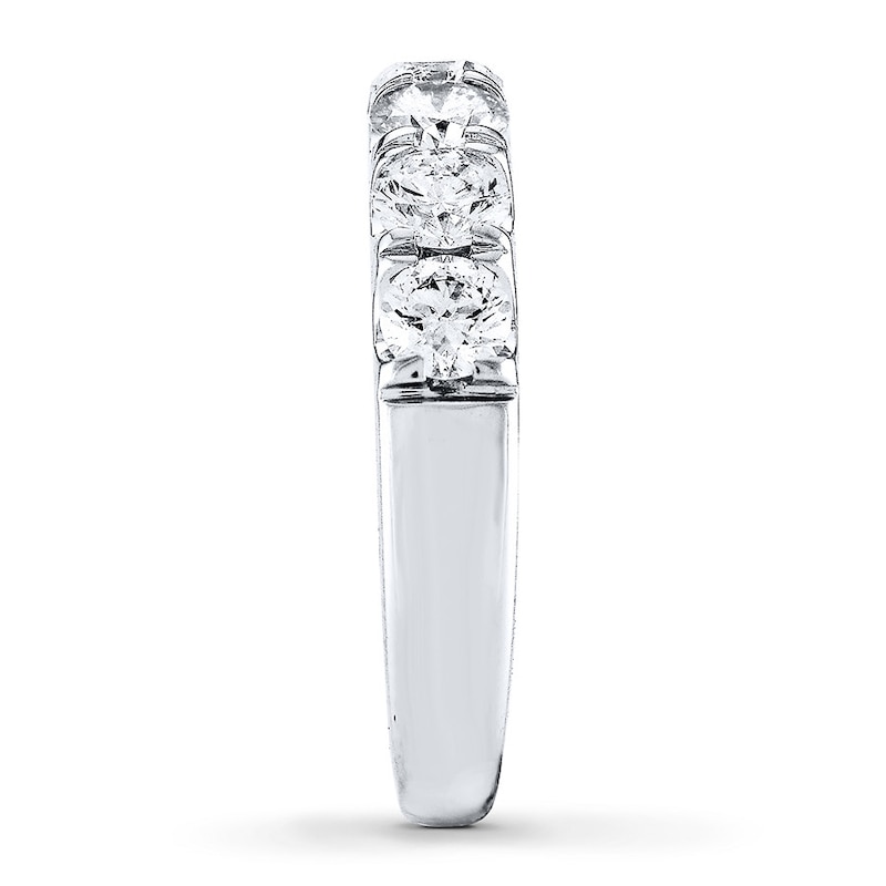 Diamond Anniversary Band 1-1/2 ct tw Round 18K White Gold