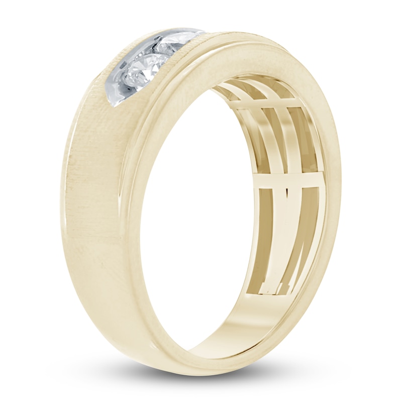 Main Image 4 of Men's Diamond Wedding Band 1/2 ct tw Round 14K Yellow Gold