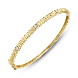 Shy Creation Diamond Grooved Slim Bangle Bracelet 1/8 ct tw 14K Yellow Gold J-SC22009466ZS
