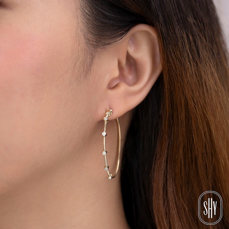 Main Image 3 of Shy Creation Bezel-Set Diamond Station Hoop Earrings 1/4 ct tw 14K Yellow Gold B22001045V2D1.75