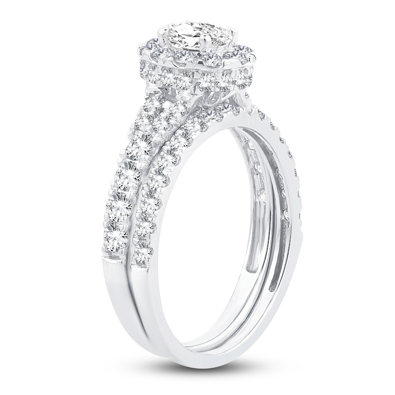 Main Image 2 of Diamond Halo Bridal Set 1-1/2 ct tw Oval/Round 14K White Gold