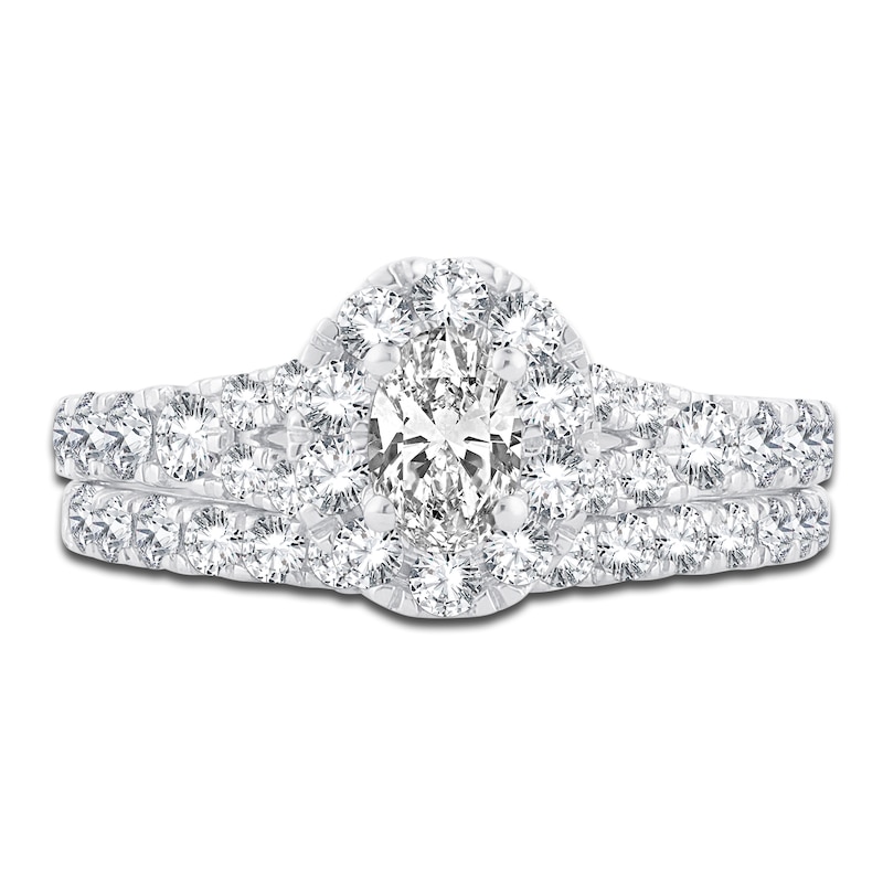 Main Image 3 of Diamond Halo Bridal Set 1-1/2 ct tw Oval/Round 14K White Gold