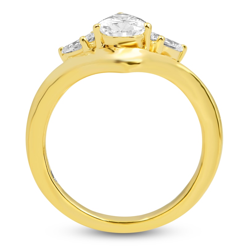 Main Image 2 of Storied Diamond Desert Sands of Eternity Pear-Shaped Three-Stone Engagement Ring 1-3/8 ct tw 18K Yellow Gold