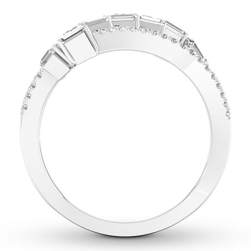 Diamond Ring 5/8 carat tw Baguette/Round 14K White Gold