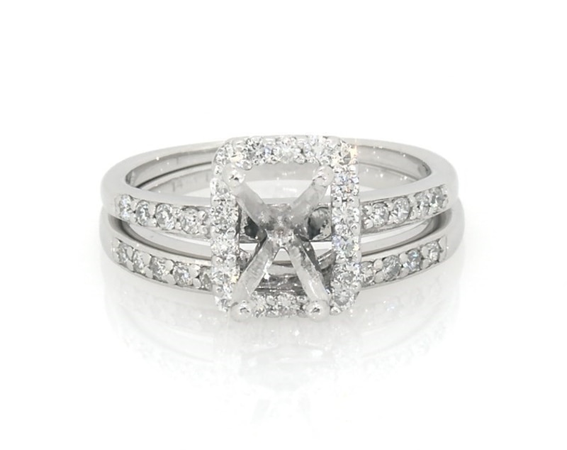 Main Image 1 of Previously Owned Diamond Halo Bridal Setting 1/2 ct tw 14K White Gold