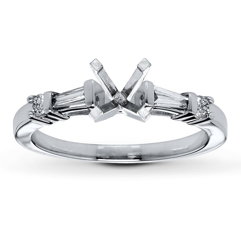 Main Image 1 of Previously Owned Diamond Ring Setting 1/4 ct tw Round/Baguette 14K White Gold