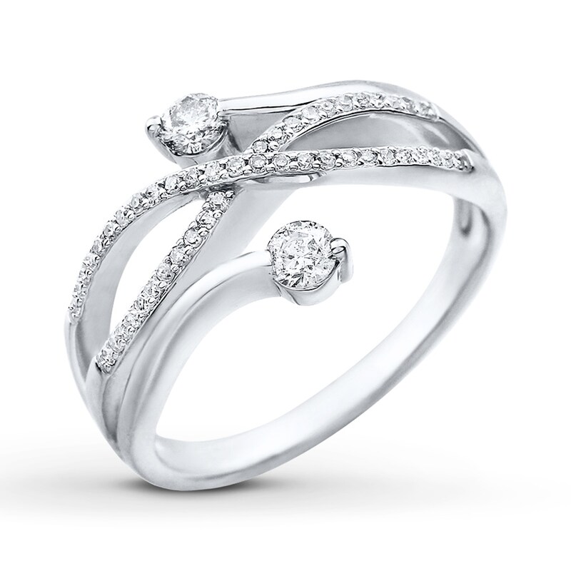 Main Image 4 of Previously Owned Diamond Ring 1/3 ct tw Round-cut 10K White Gold