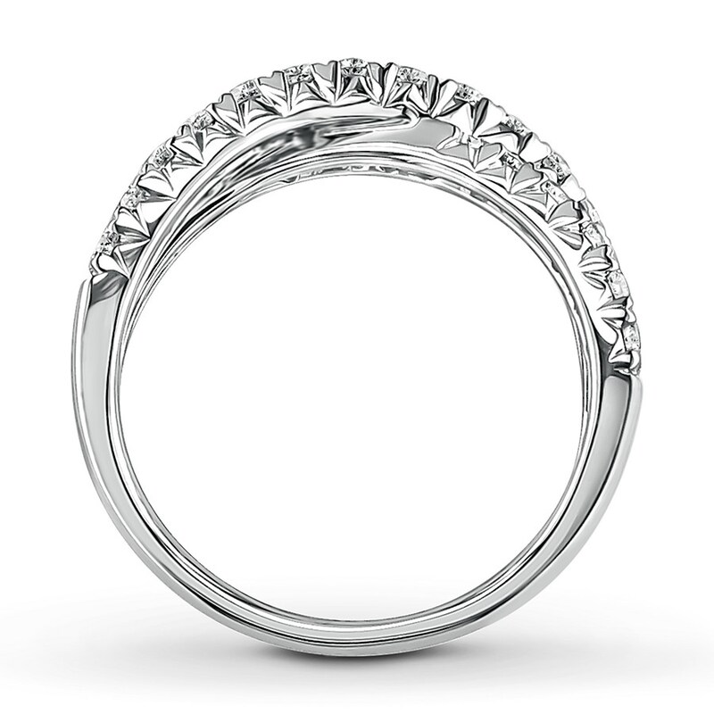 Main Image 2 of Previously Owned Diamond Ring 3/4 carat tw Round-cut 14K White Gold
