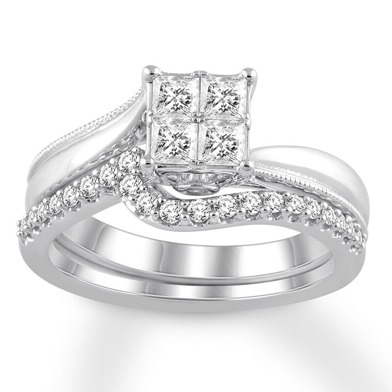 Main Image 1 of Previously Owned Diamond Bridal Set 5/8 ct tw Princess/Round 14K White Gold