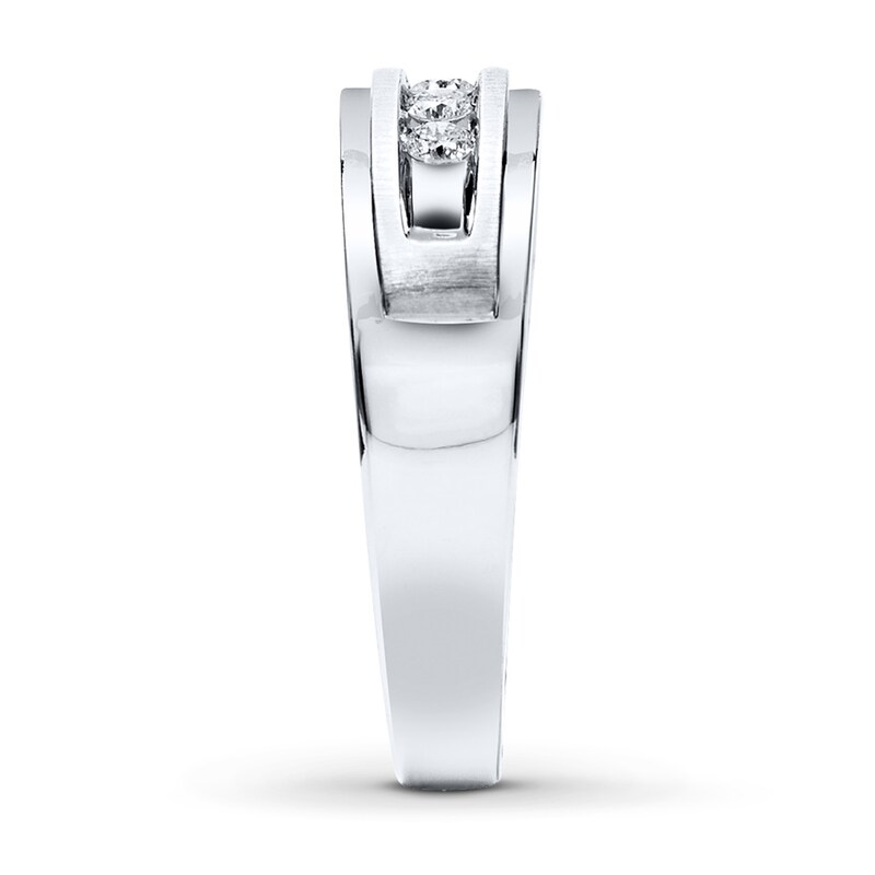 Main Image 3 of Previously Owned Men's Diamond Band 1/4 ct tw Round 10K White Gold