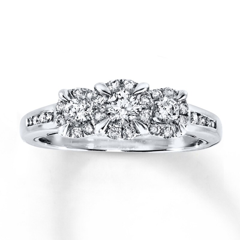 Main Image 1 of Previously Owned Diamond 3-Stone Ring 1/2 ct tw Round-cut 14K White Gold