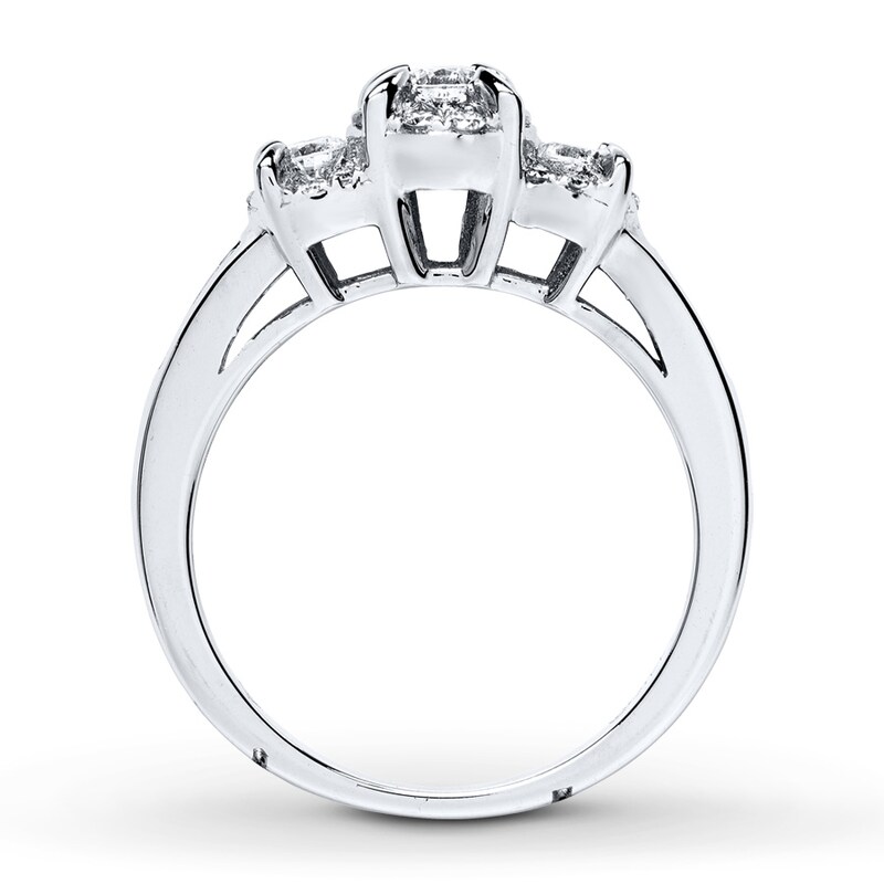 Main Image 2 of Previously Owned Diamond 3-Stone Ring 1/2 ct tw Round-cut 14K White Gold