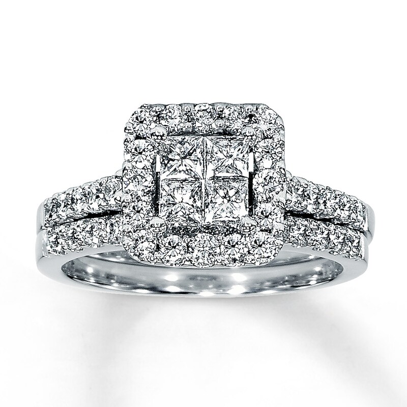 Main Image 1 of Previously Owned Diamond Bridal Set 1-1/5 ct tw Round 14K White Gold